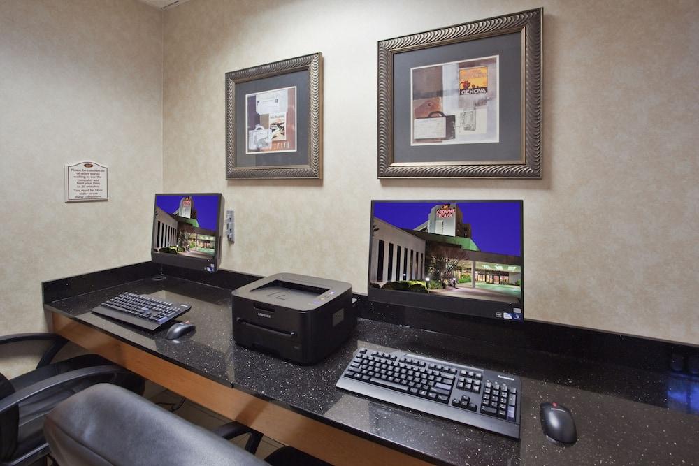 Crowne Plaza Virginia Beach Town Center by IHG photo 22