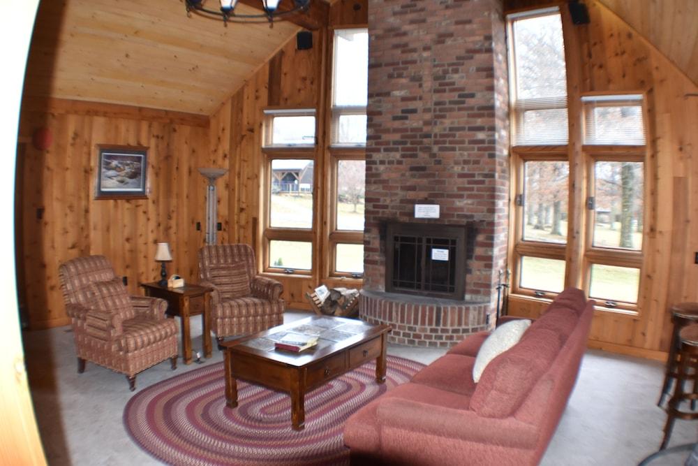 Foggy Mountain Lodge photo 41
