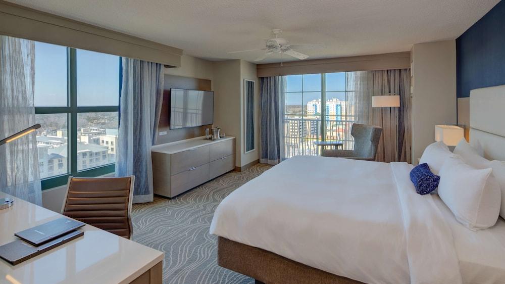 Hilton Virginia Beach Oceanfront photo 32