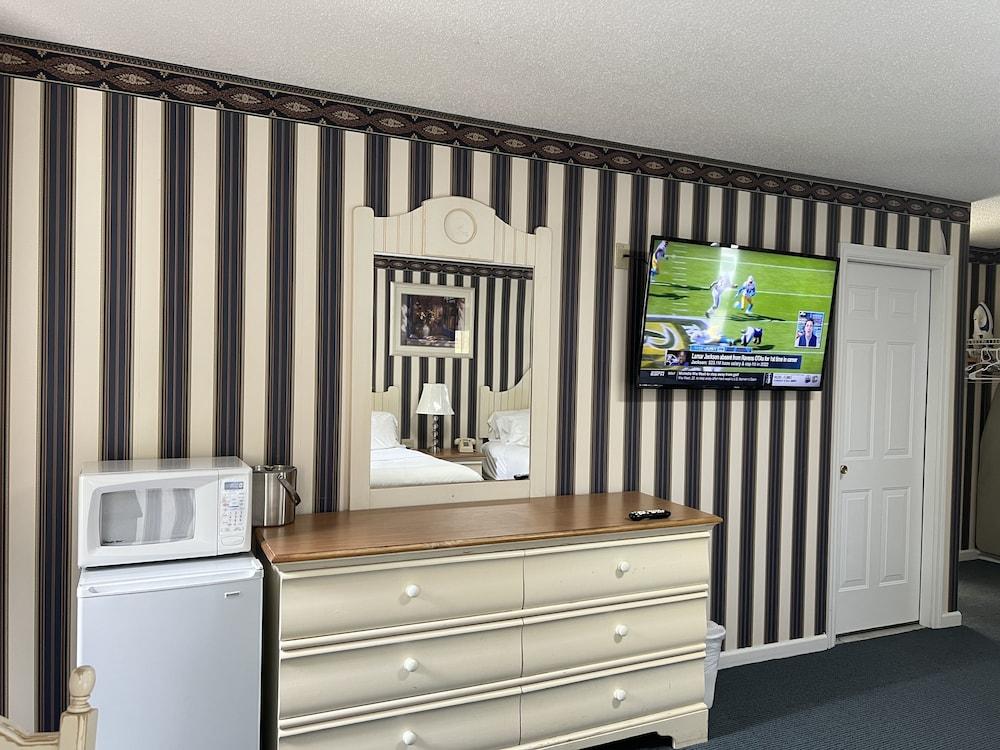 Rocky River Inn photo 8