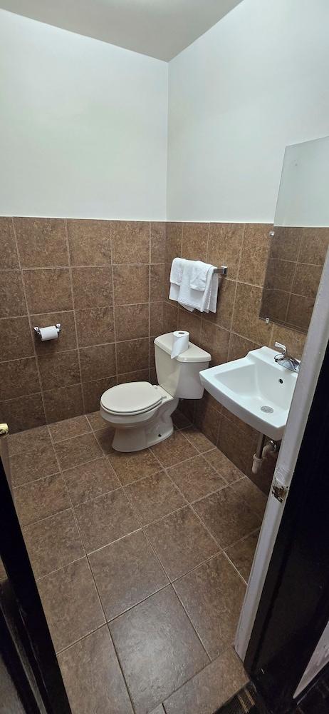 Royal Budget Inn photo 21