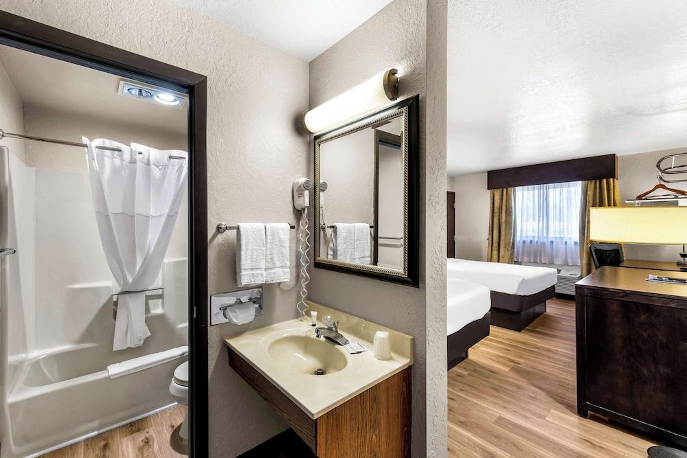 Americas Best Value Inn Marquette photo 28