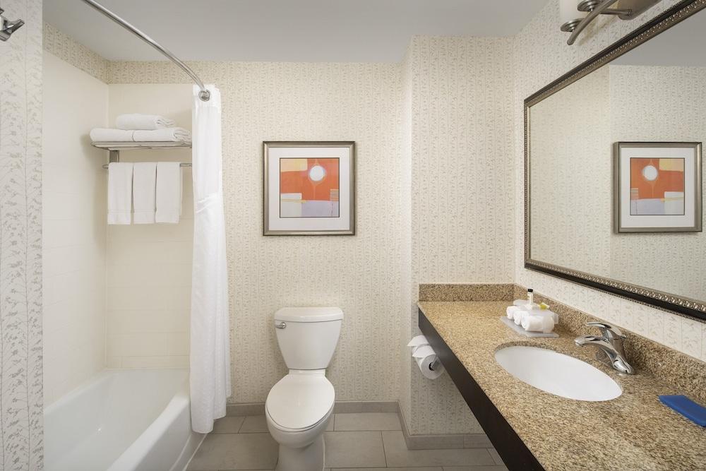 Holiday Inn Express Hotel & Suites Uvalde by IHG photo 21