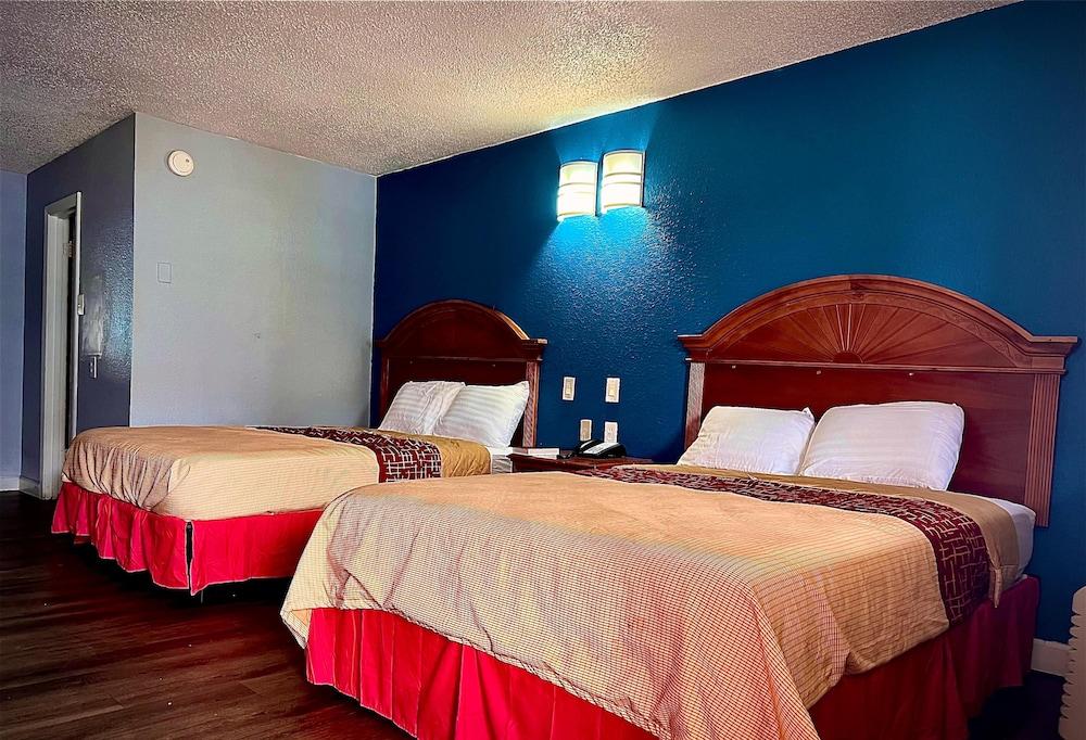 Regency Inn - Fort Sam Houston photo 13