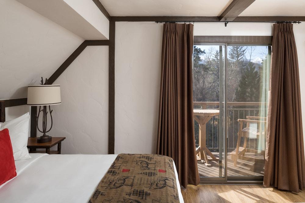 The Landing at Estes Park - Riverside Retreat photo 29