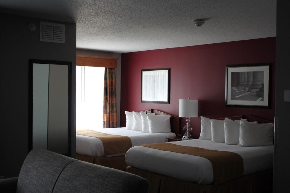 GrandStay Hotel & Suites photo 16