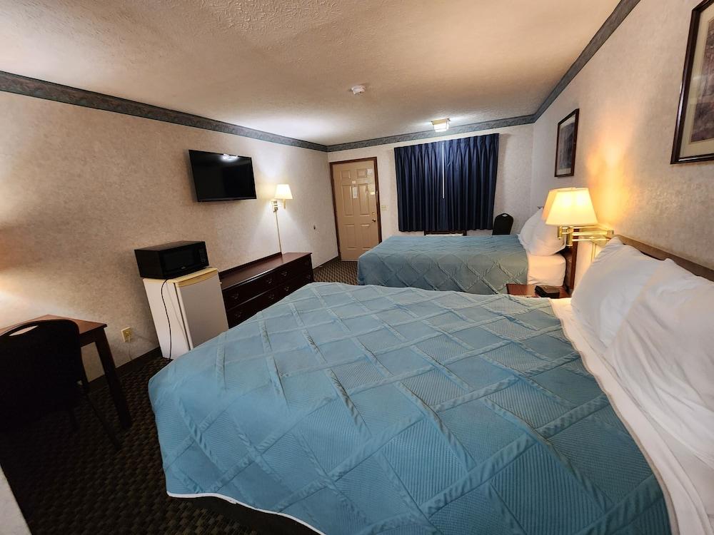 Americas Inn photo 75