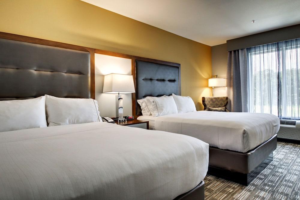 Holiday Inn Express Hotel & Suites Albany by IHG photo 28
