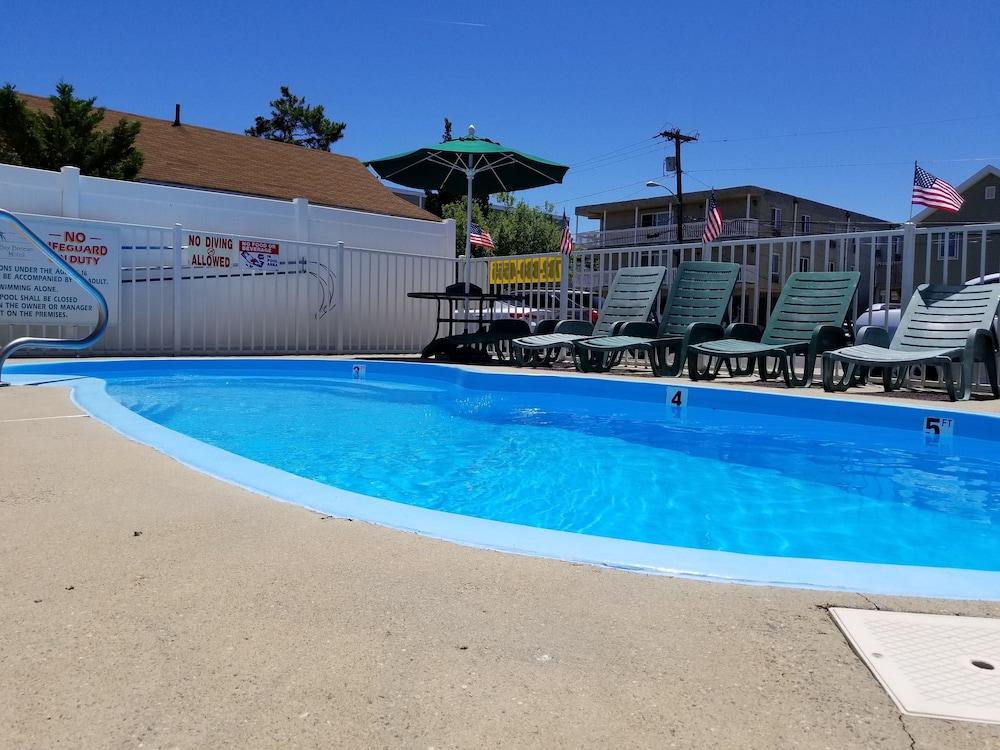 Bay Breeze Motel photo 14