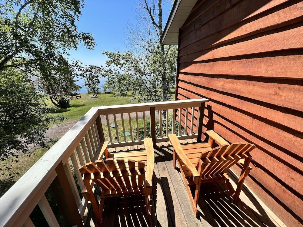 Thomsonite Beach Inn photo 33