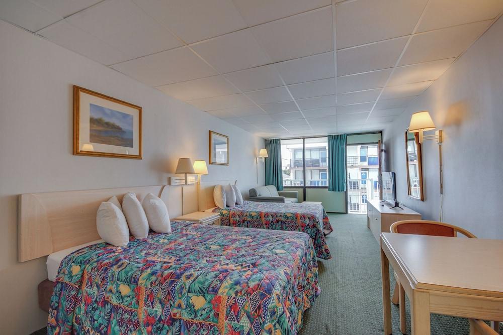 Surf Inn Suites photo 29