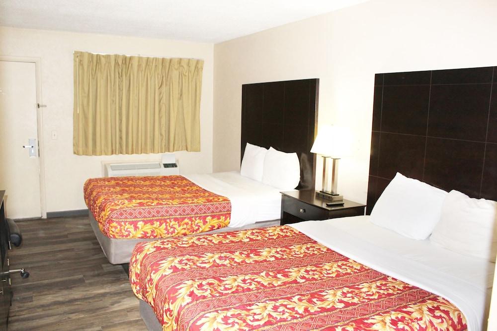 Huntington Inn photo 14