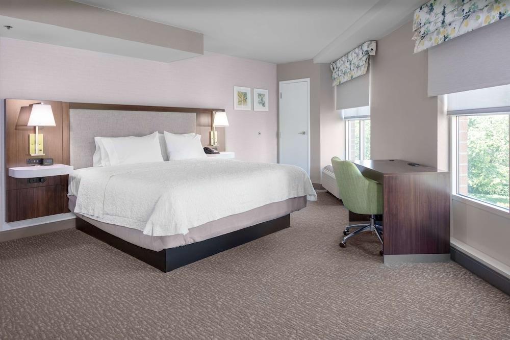Hampton Inn & Suites Arlington Crystal City DCA photo 37