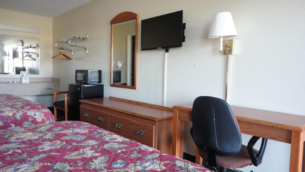 Knights Inn Crawfordsville photo 8