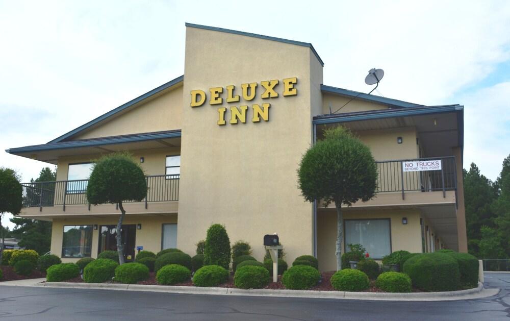 Deluxe Inn Fayetteville - I-95 Exit 49 photo 60