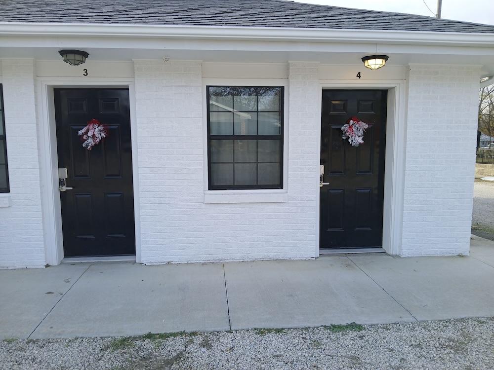 Whitetail Inn photo 8