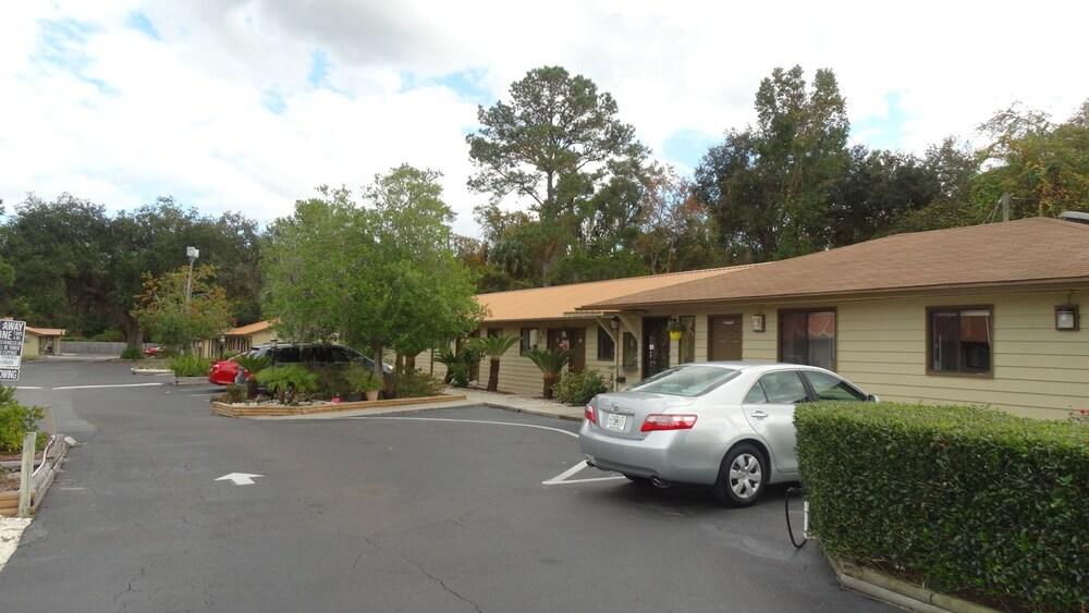 Budget Inn photo 22
