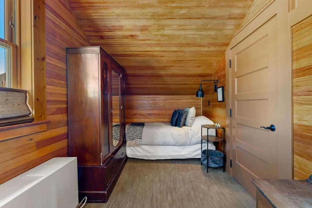 Mccloud Mercantile Hotel photo 56