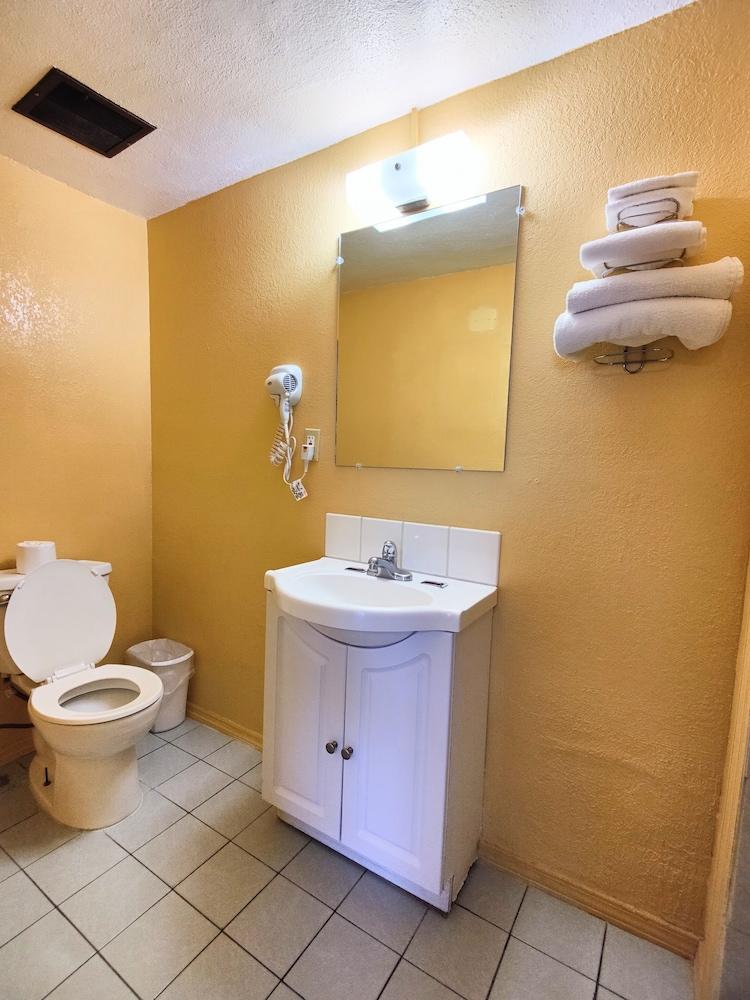 Desert Inn photo 21
