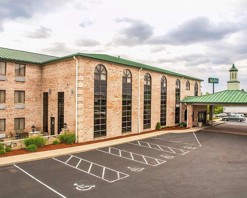 Quality inn & Suites Cincinnati I-275 photo 36
