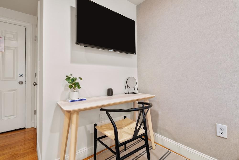 Hygge House Suites photo 37