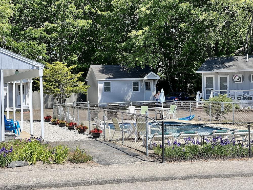Marvin Gardens Motel photo 28
