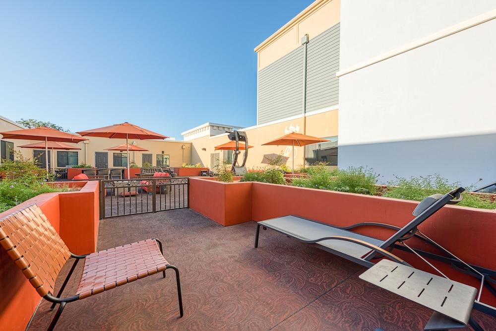 Hotel Lexen - Newhall photo 32