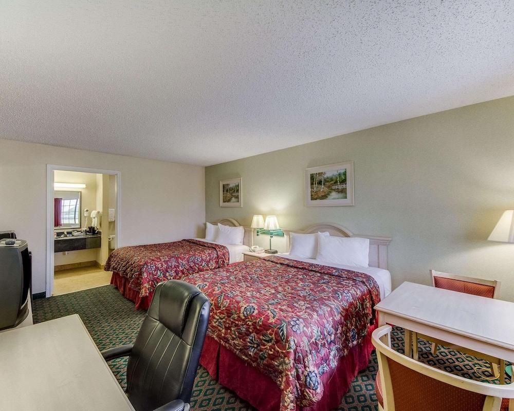 Econo Lodge Falfurrias Hwy 281 photo 11