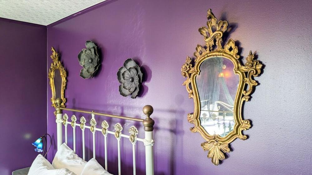 The Weller House photo 38