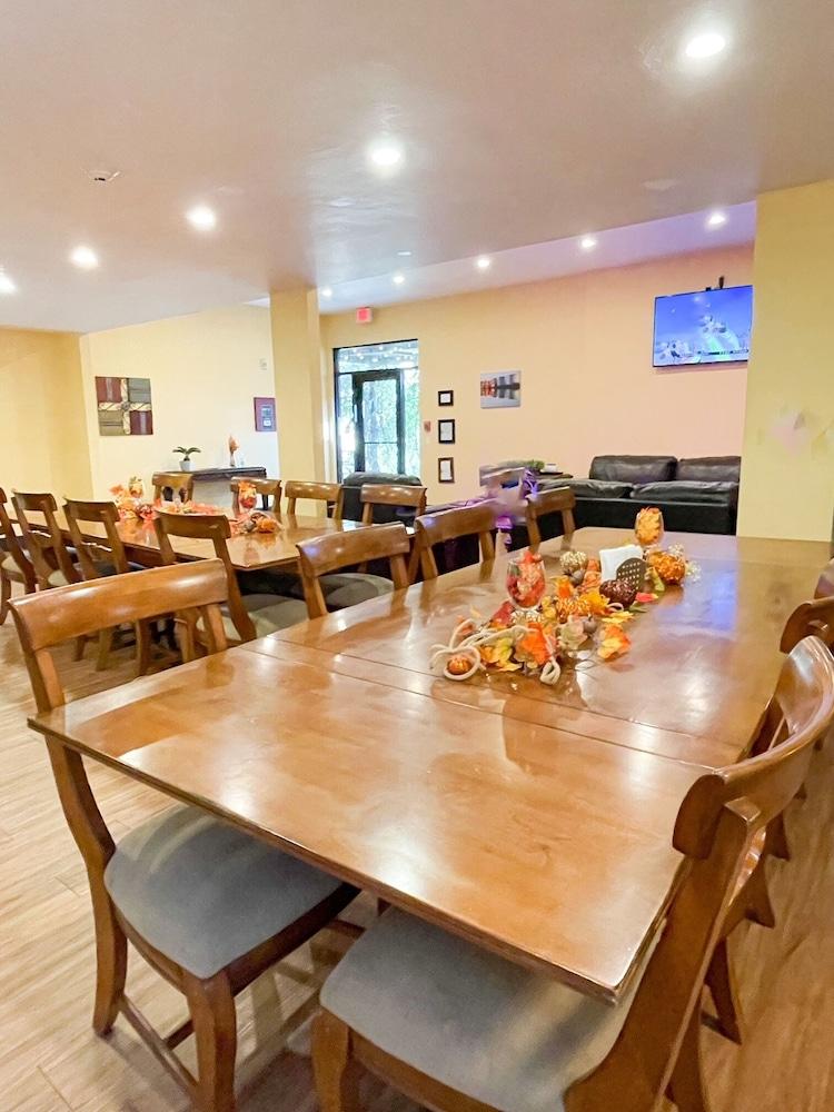 The Oasis Extended Stay photo 6