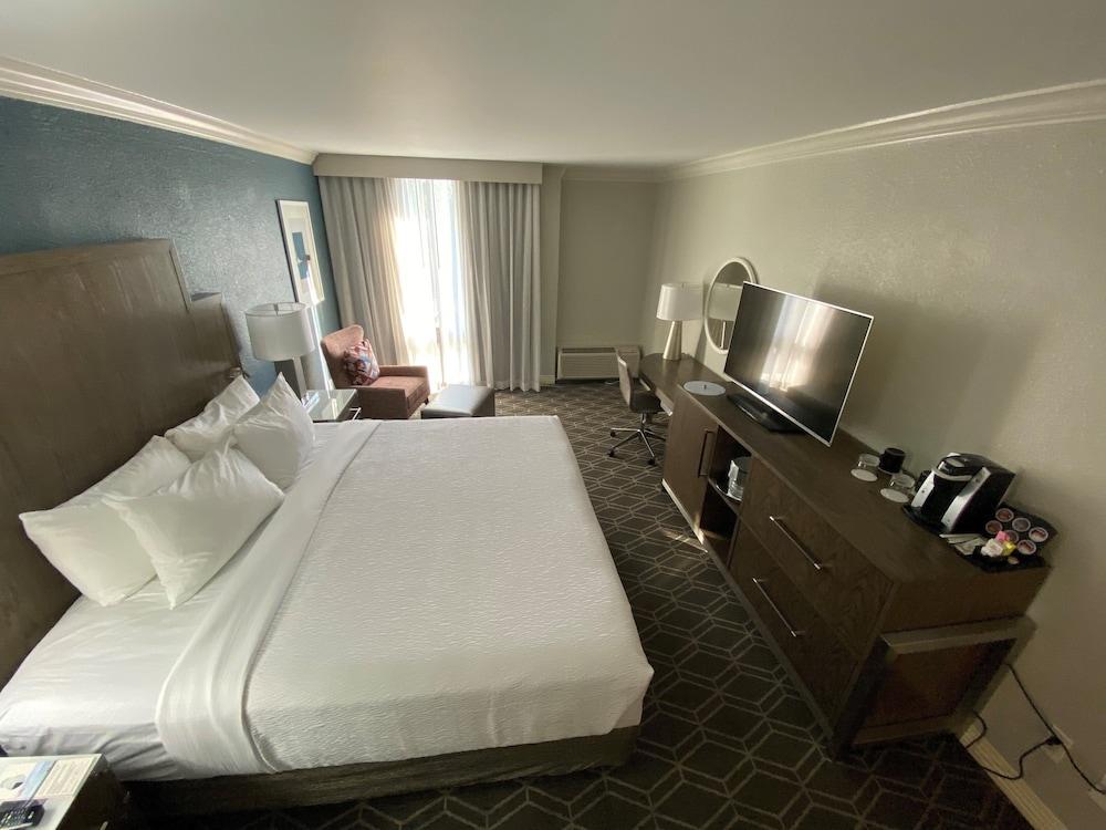 Crowne Plaza Hotel Jacksonville Airport/I-95N by IHG photo 13