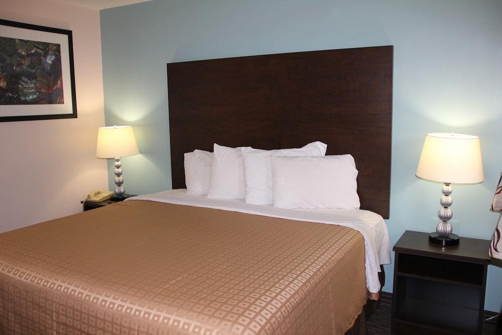Sterling Inn Niagara Falls near IAG Airport photo 21