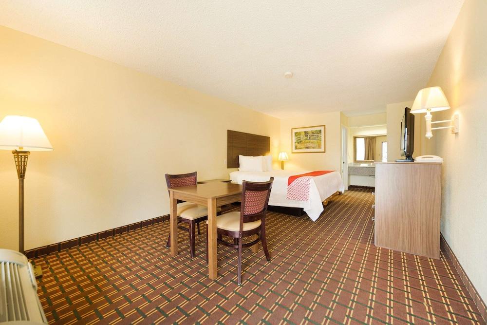 Days Inn by Wyndham Atmore photo 46
