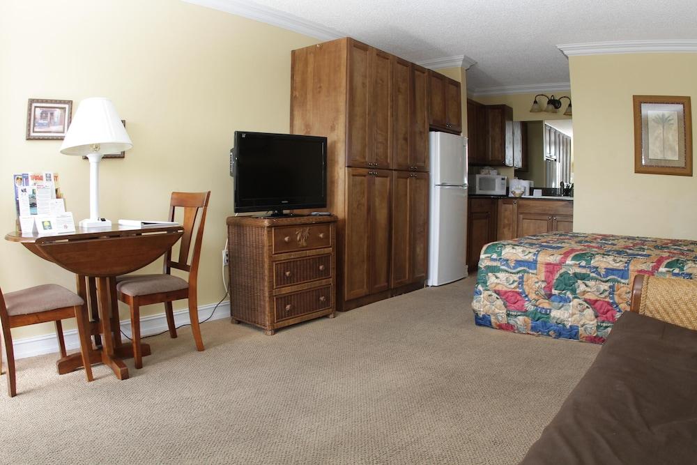 Gulfcoast Inn Naples photo 11