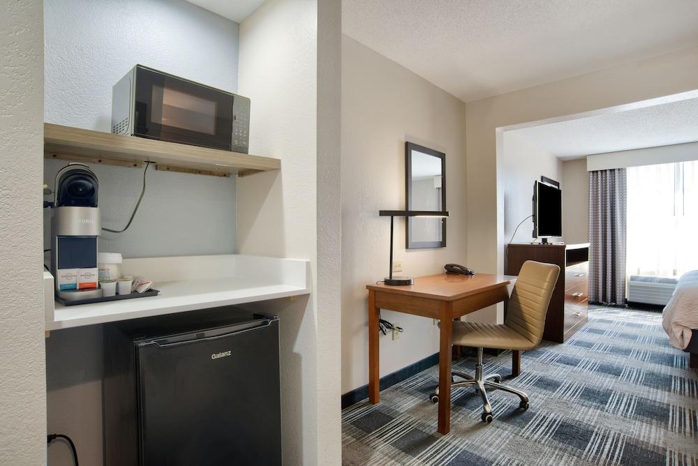 Holiday Inn Express Mobile I-65 by IHG photo 22