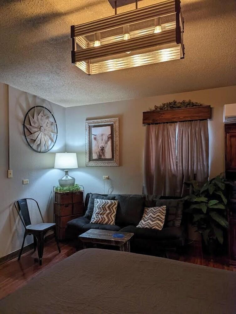 Dighton Inn photo 35