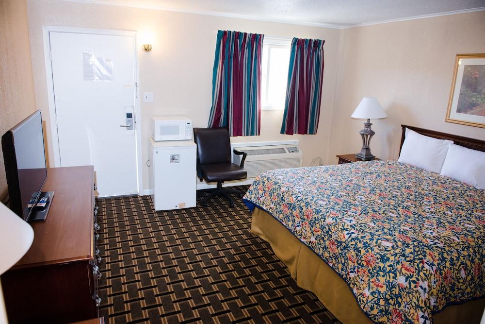 Grand View Plaza Inn & Suites photo 89