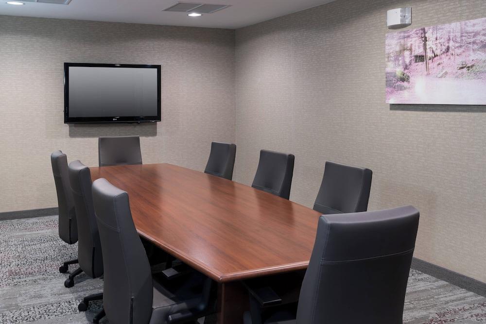 Courtyard by Marriott West Orange photo 36