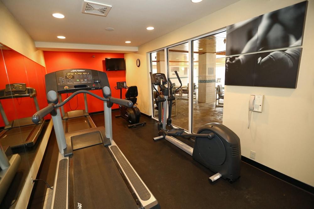 Country Inn & Suites Rochester South Mayo Clinic photo 17