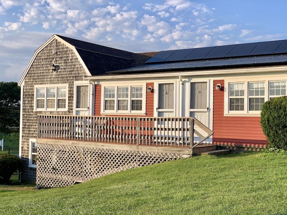 Lighthouse Inn photo 19