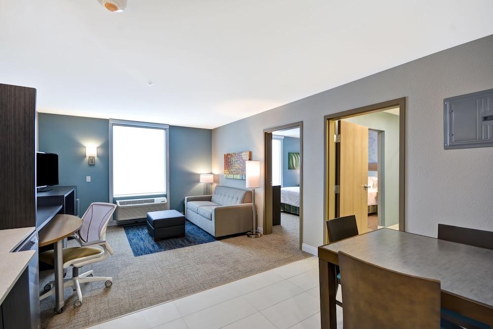 Home2 Suites by Hilton Jackson MI photo 2