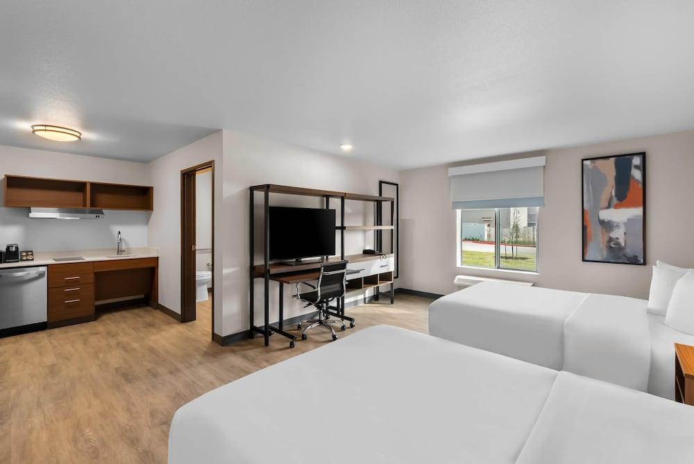 Everhome Suites Bastrop photo 27