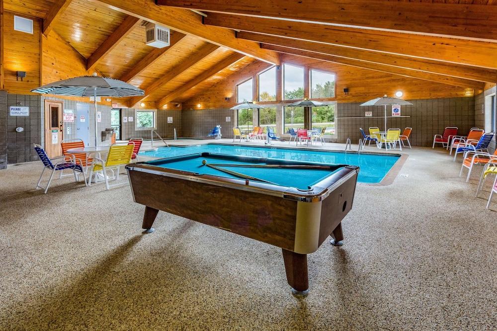 AmericInn by Wyndham Duluth South Black Woods Event Center photo 25