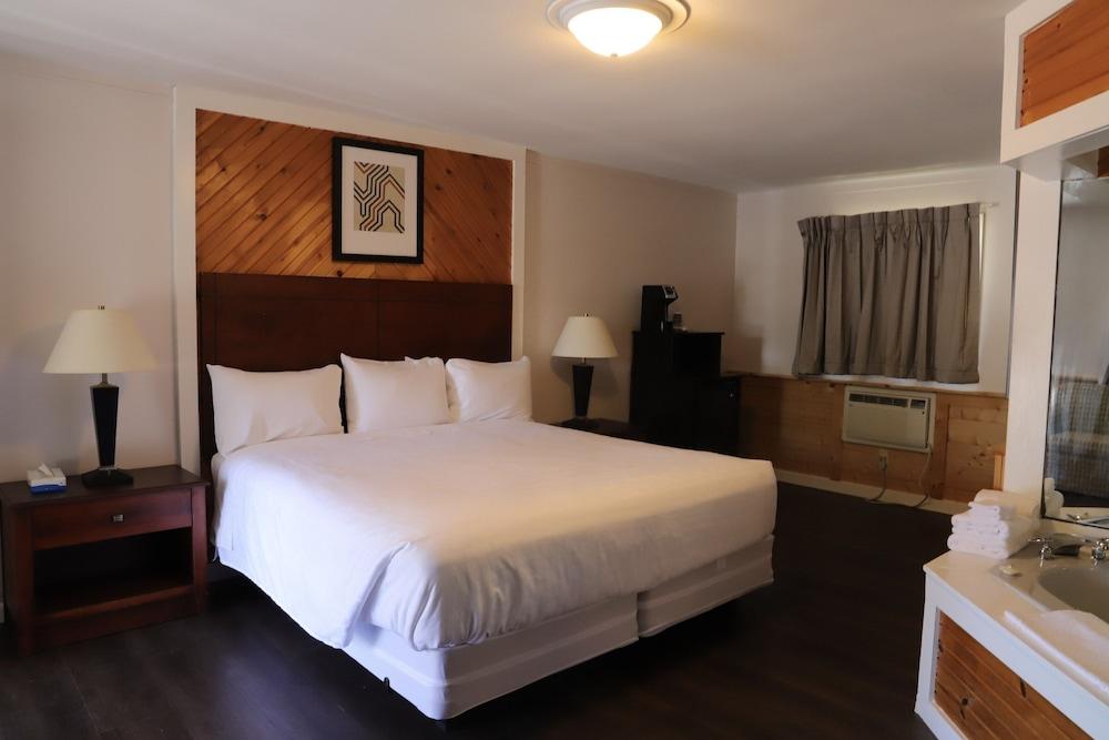 The Inn At Gull Lake photo 24