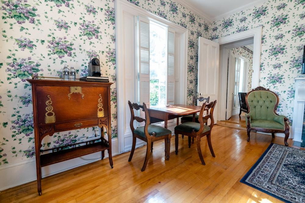 Homeport Inn and Tavern photo 46