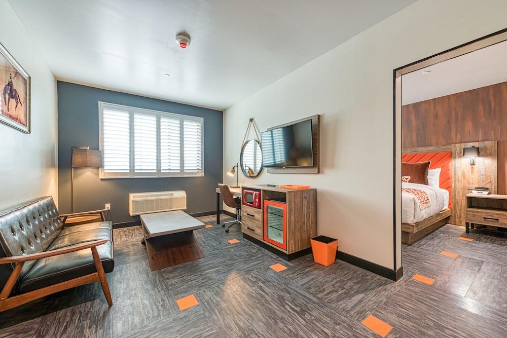 Hotel Lexen - Newhall photo 28