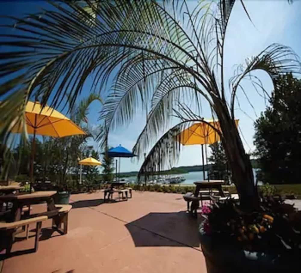 Fourwinds Lakeside Inn & Marina photo 45