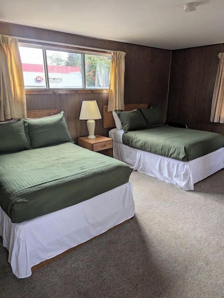 Cool City Motel photo 30