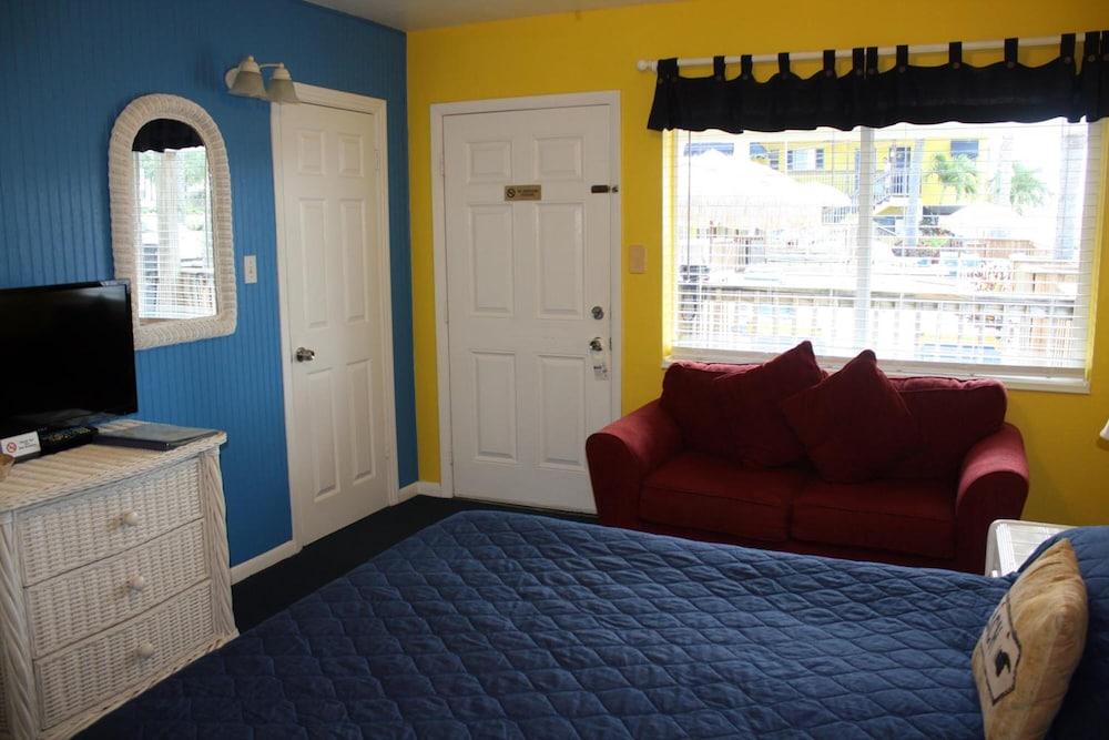 Barefoot Bay Resort & Marina photo 15