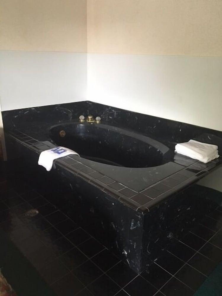 Southern Lodge & Suites photo 8